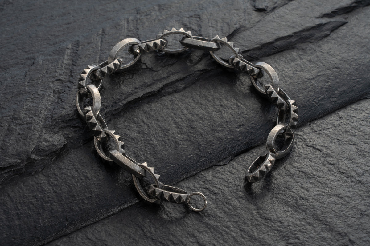 Smooth and Studded Oval Bracelet, oxidized finish – 925 sterling silver bracelet by Leony Jewellery