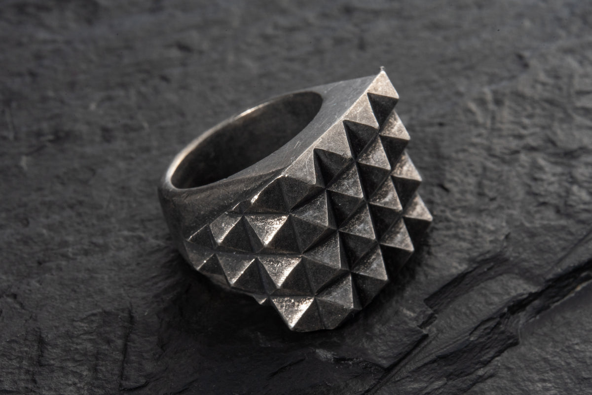 Studded Square Ring Empty, oxidized finish – 925 sterling silver ring by Leony Jewellery