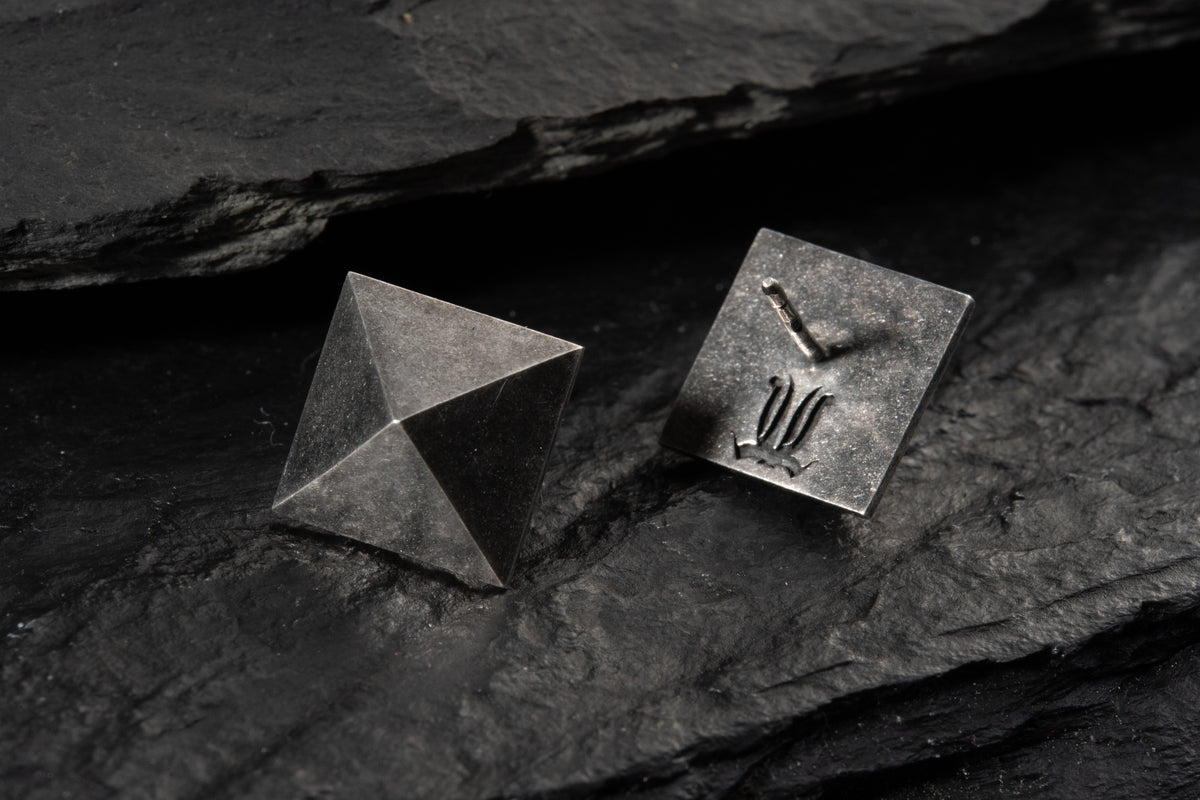 Wide Stud Earring, oxidized finish – 925 sterling silver earring by Leony Jewellery