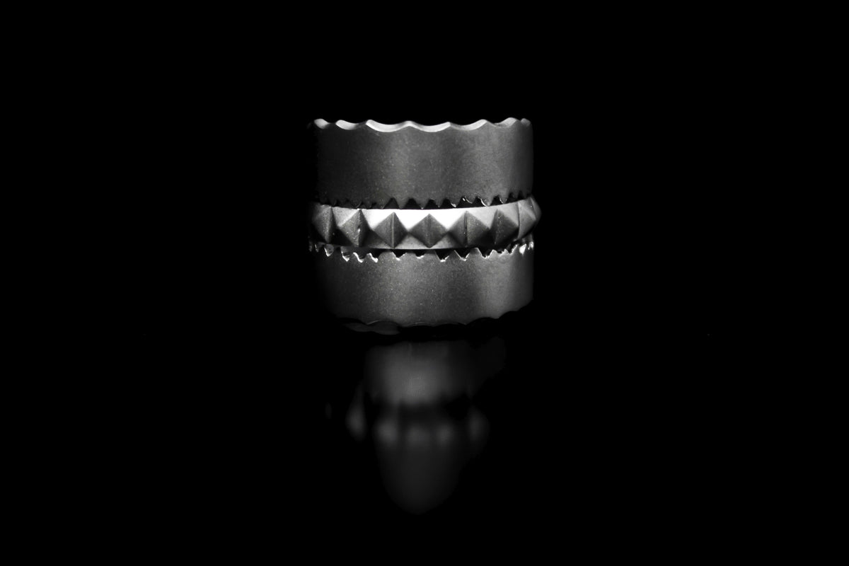 Line Small Stud Ring – 925 sterling silver ring by Leony Jewellery