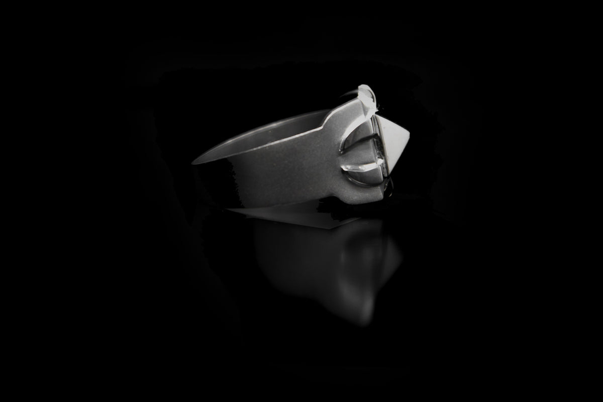 Single Stud Hook Ring, second view – 925 sterling silver ring by Leony Jewellery