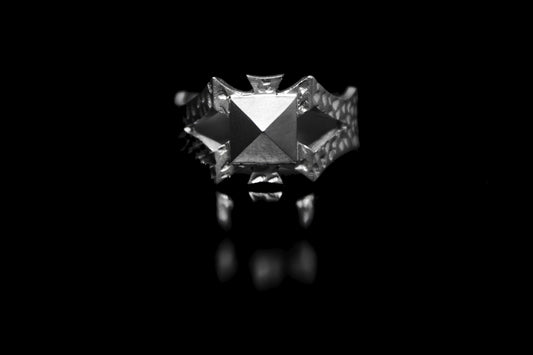 Single Stud Knight Ring – 925 sterling silver ring by Leony Jewellery