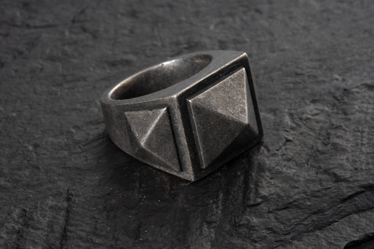 Triple Stud Ring Empty, oxidized finish – 925 sterling silver ring by Leony Jewellery