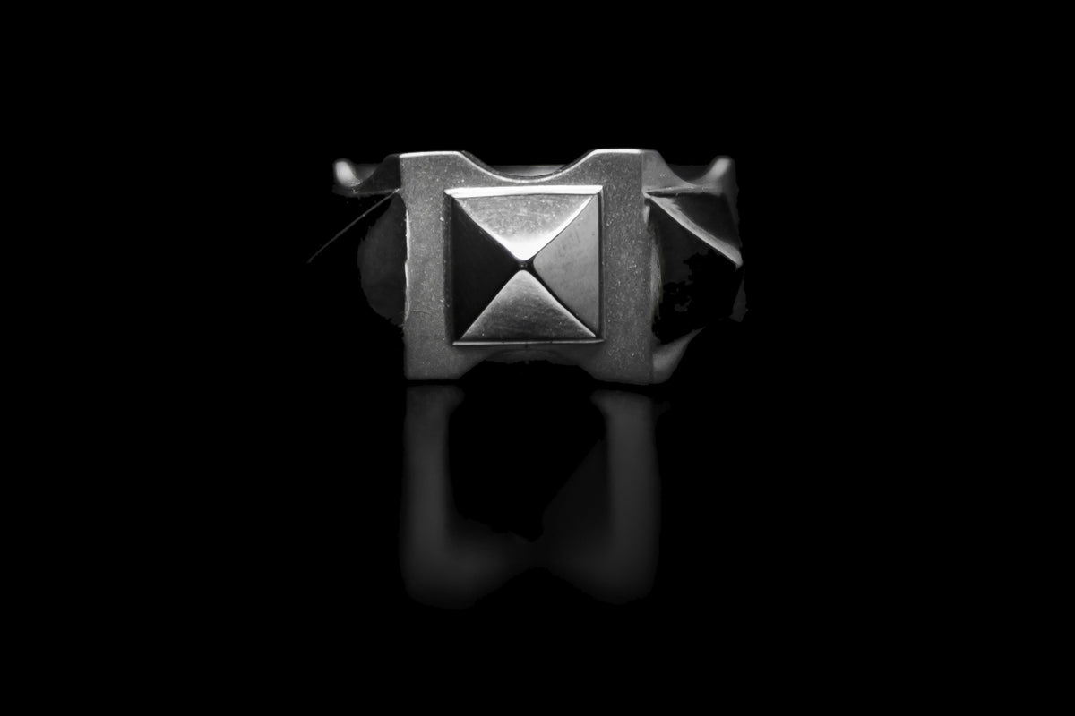 Triple Tower Studs Ring, second view – 925 sterling silver ring by Leony Jewellery